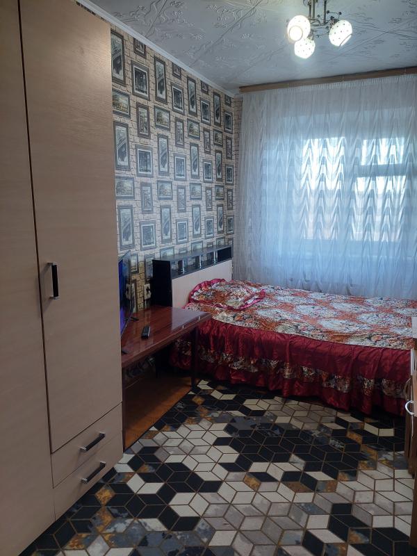 Продам 2- комнатную квартиру по ул. - Новотроицк