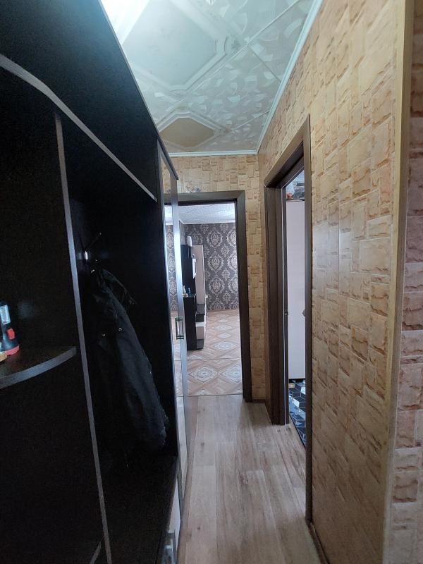 Продам 2- комнатную квартиру по ул. - Новотроицк