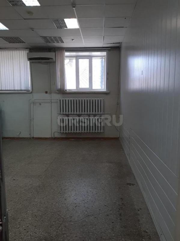 Сдам в аренду торговую площадь 35 кв м в магазине Ткани,  расположенного в центре города,напротив ры - Орск