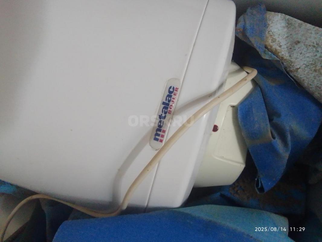 Продам стиральную машину Beko на 3,5 килограмма размер 60/35/80, 4.500 торг котел водонагреватель на - Орск