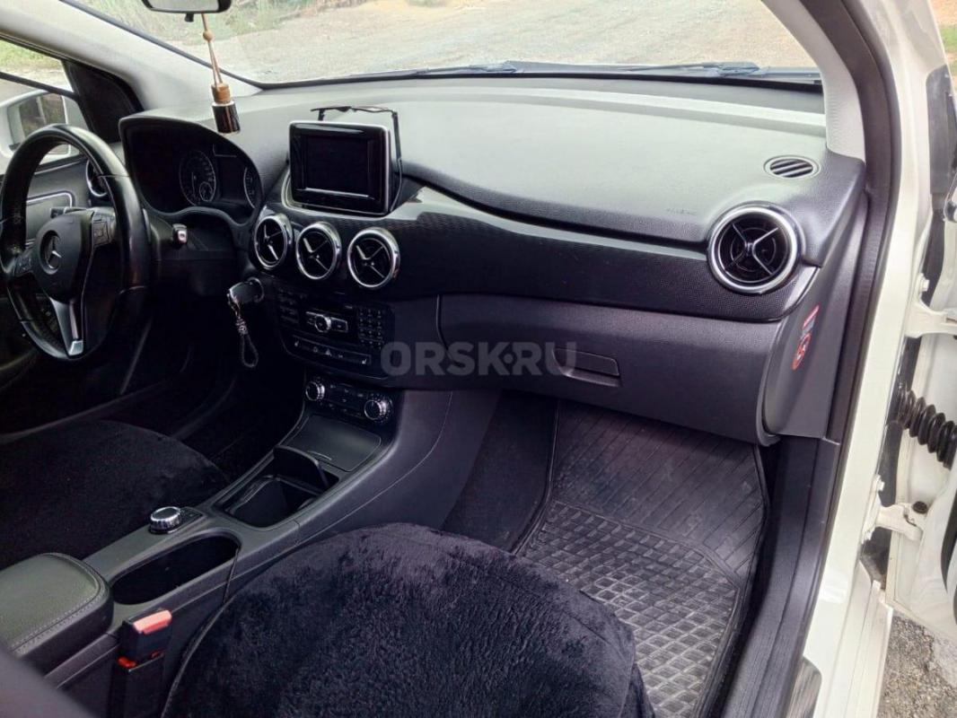 Продам Mercedes-Benz B 180, 1.6 AMT,  7G-DCT (122 л.с.), г. - Орск