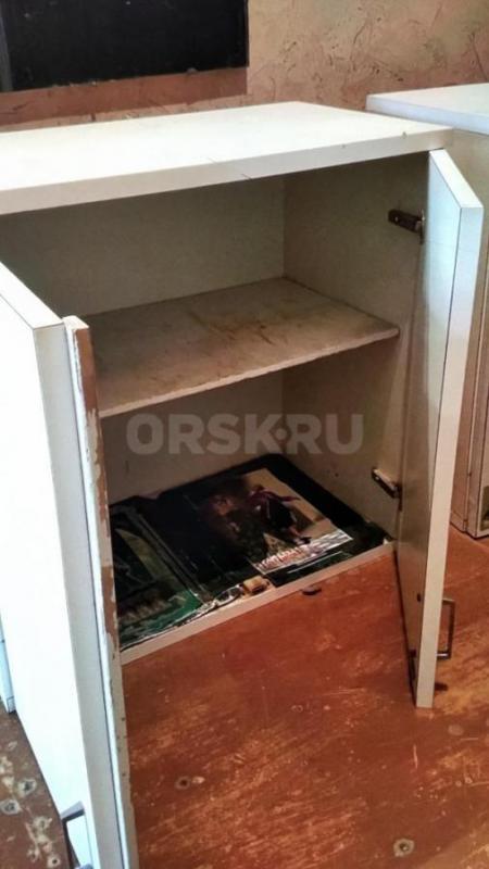 Навесной кухонный шкаф, производство ЮУМЗ . - Орск