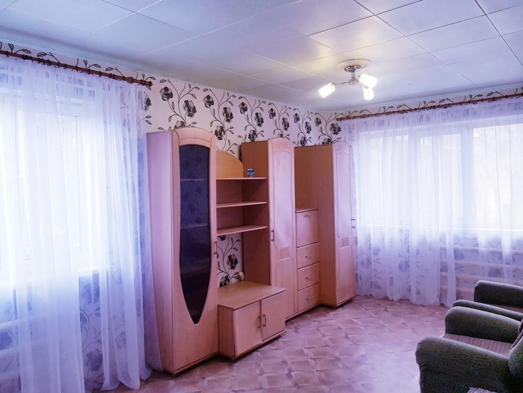 Продается 2х-комнатная квартира в центре города недалеко от остановки "Марии Корецкой" (дв - Новотроицк