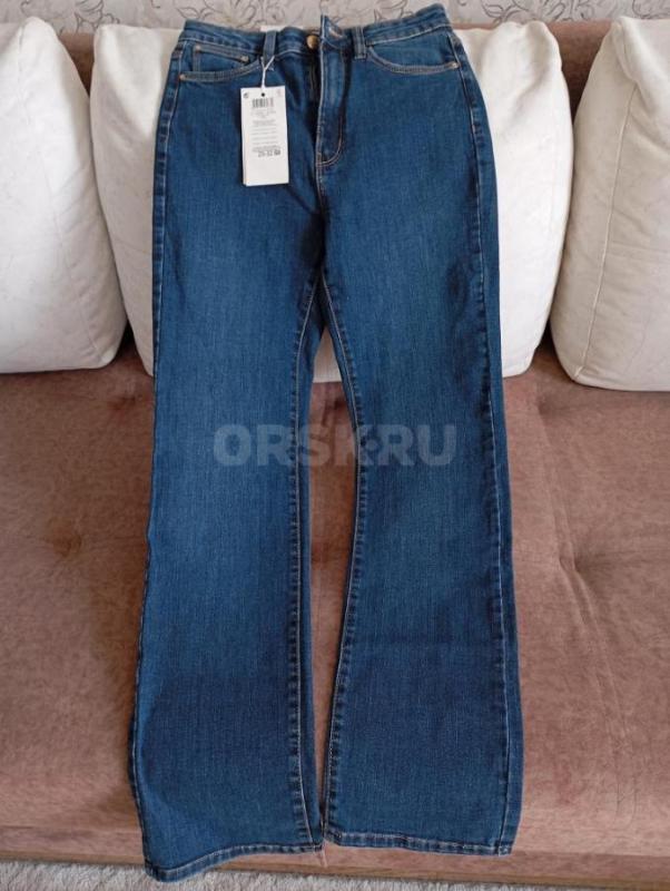 Продам  новые женские джинсы colins, размер 25-32. - Орск