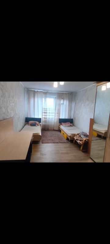 Сдам  двухкомнатную квартиру город Новотроицк улица Зелёная 35 четвёртый этаж, бытовая техника вся е - Новотроицк