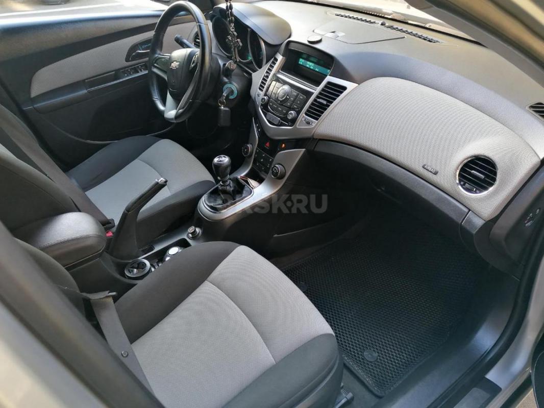 Продам Chevrolet Cruze в отличном состоянии полностью обслужен. - Орск