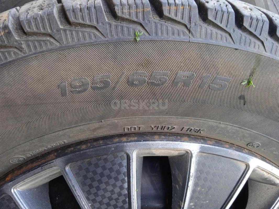 Продам зимнии колёса  R15 на штампах 4*100. - Орск
