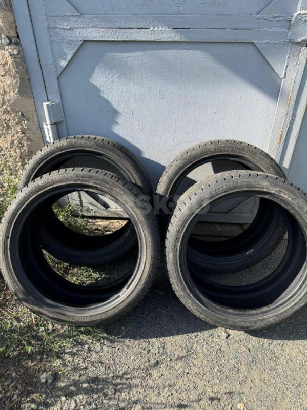 Зимнюю резину ЛИПУЧКА 
TRIANGEL. 
245/40 R 18. - Орск
