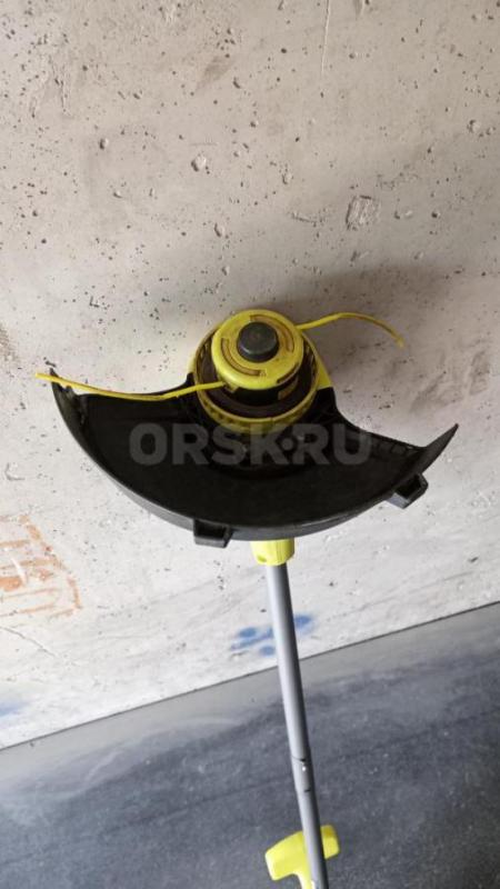 Продам электрический триммер Ryobi RLT3525,
 в отличном рабочем состоянии.1800 р. - Орск