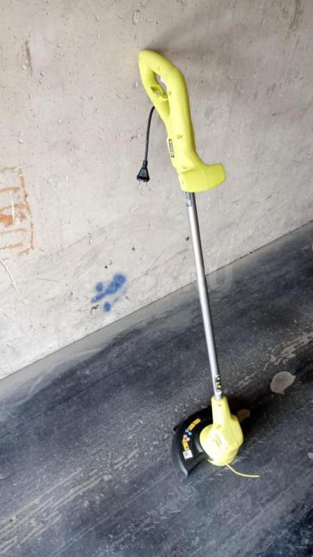 Продам электрический триммер Ryobi RLT3525,
 в отличном рабочем состоянии.1800 р. - Орск