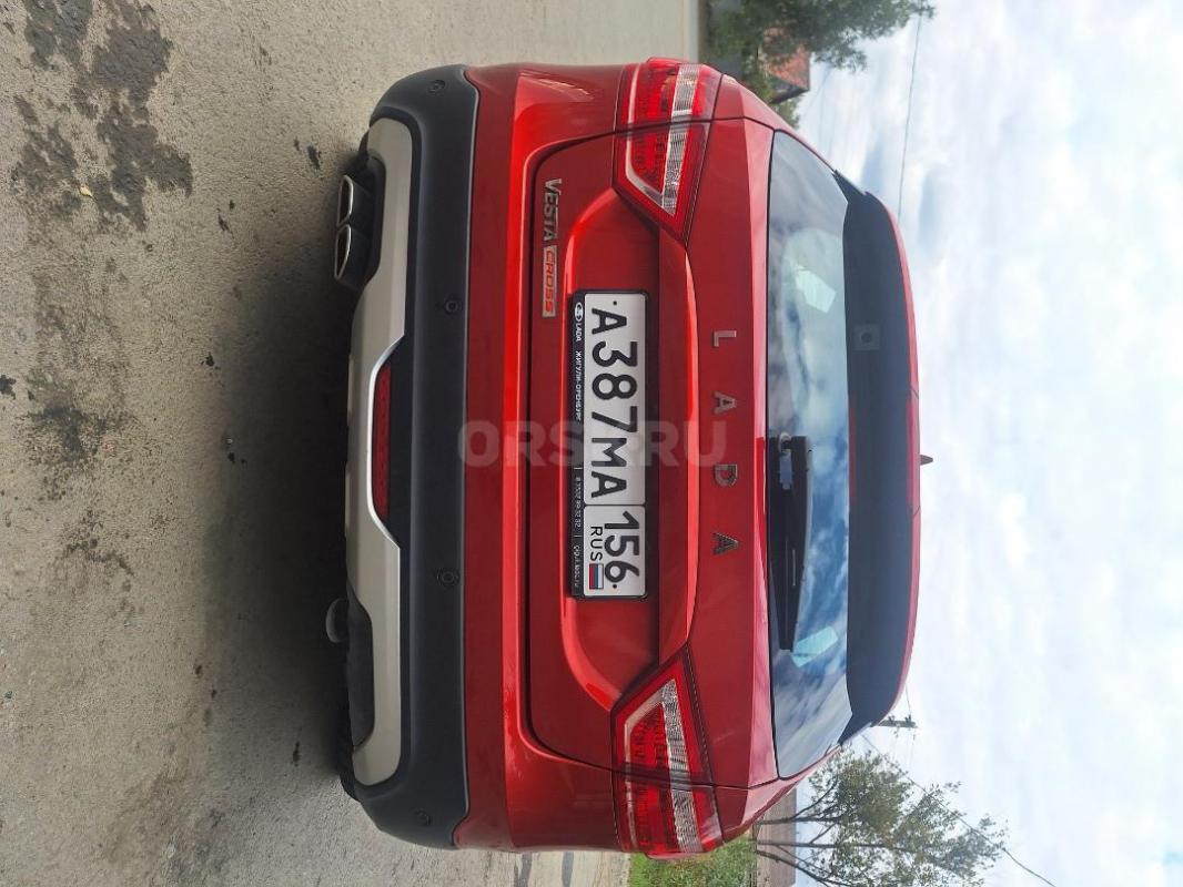 Продам Веста св кросс в комплектации люкс мультимедиа, один хозяин - Орск