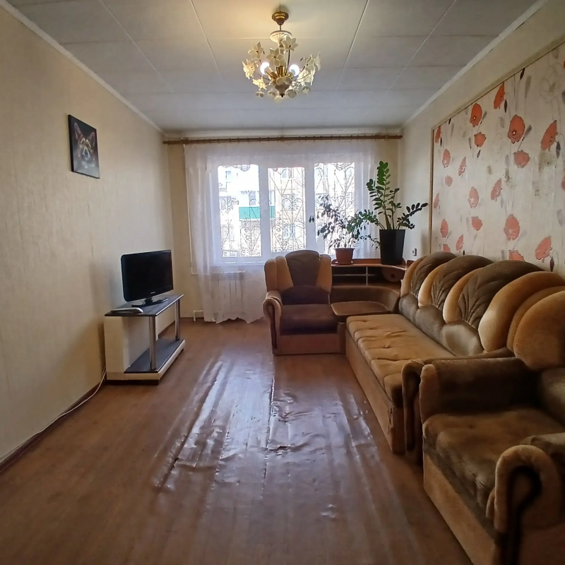 Продается 2-комнатная квартира  по адресу: г. - Новотроицк