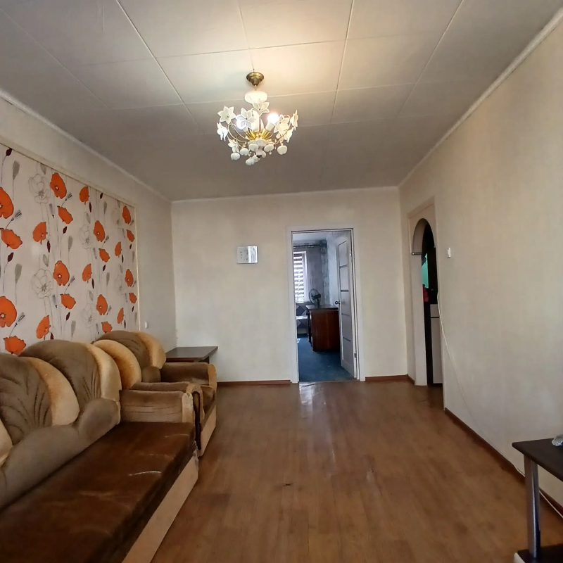 Продается 2-комнатная квартира  по адресу: г. - Новотроицк