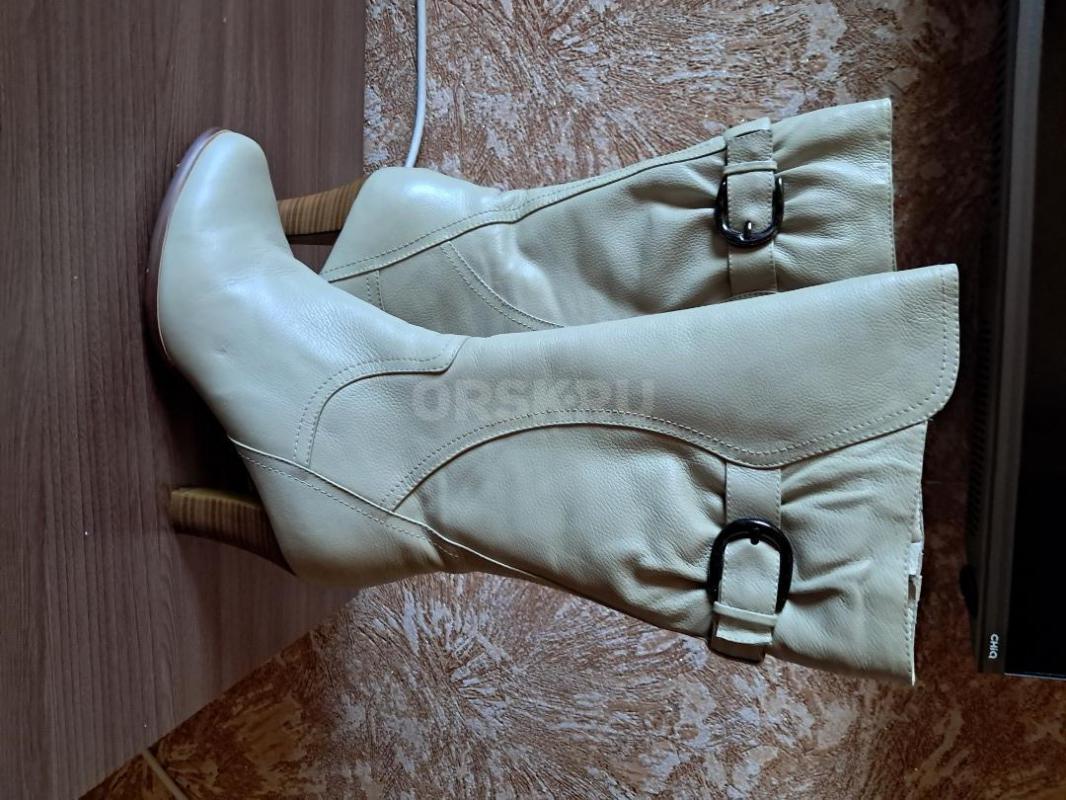 Продам мутоновую шубу б/у р 44 цена 5000р, рюкзак новый 1000р, сапоги натуральные  новые 35 р  1000р - Орск