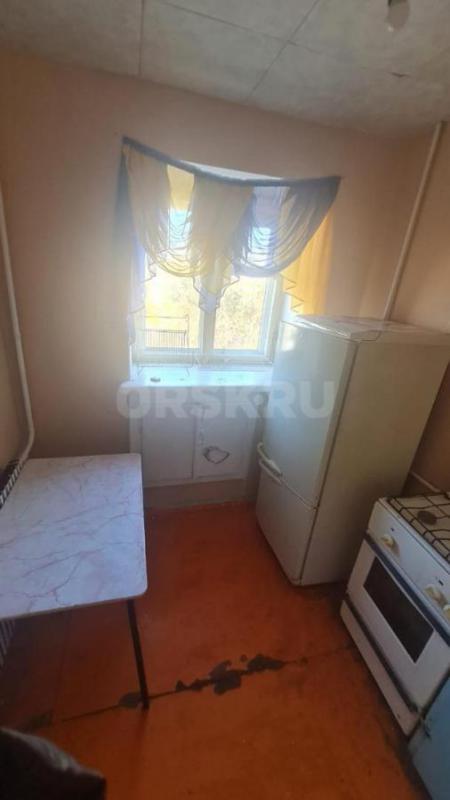 Сдам ТОЛЬКО на длительный срок  1-комнатную квартиру по адресу: ул. - Орск