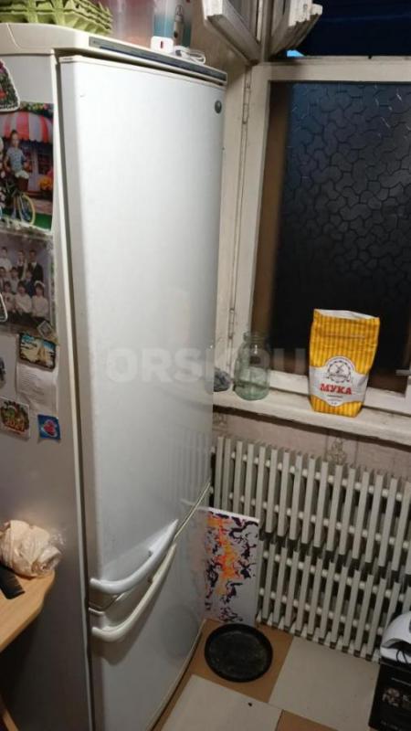 Продам все  что на фото, а именно:
Холодильник который хорошо морозит 10.000₽
Микроволновка (покуп - Орск