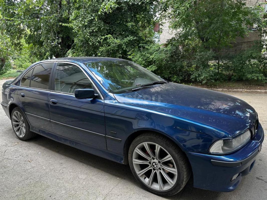 BMW 5 series E39 кузов 1998 год 
M52B25 родной мотор после кап. ремонта, масло не ест вообще
АКПП - Орск