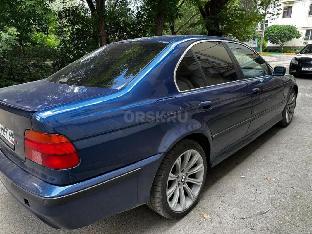 BMW 5 series E39 кузов 1998 год 
M52B25 родной мотор после кап. ремонта, масло не ест вообще
АКПП - Орск