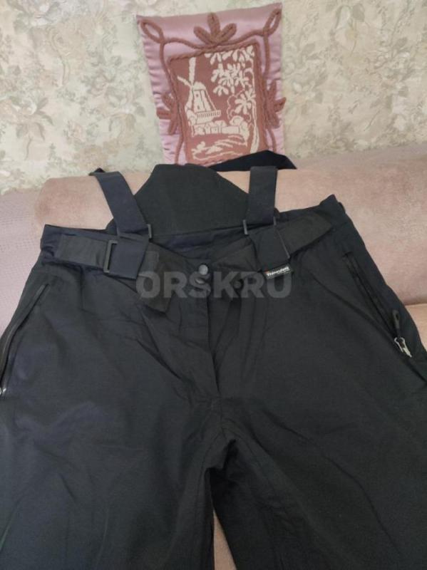 Продам женский костюм для зимнего отдыха в отличном состоянии. - Орск