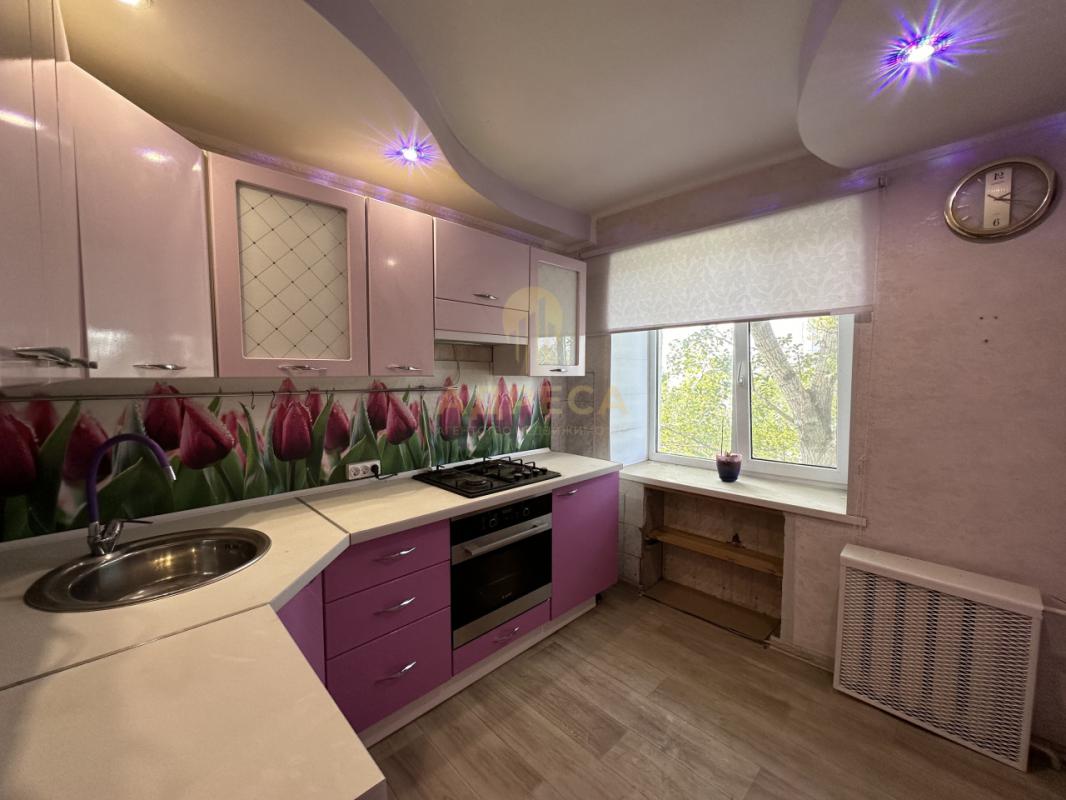 🏡 Уютная квартира в кирпичном доме📍 Расположение:&middot; Тихий благоустроенный двор с детской п - Оренбург
