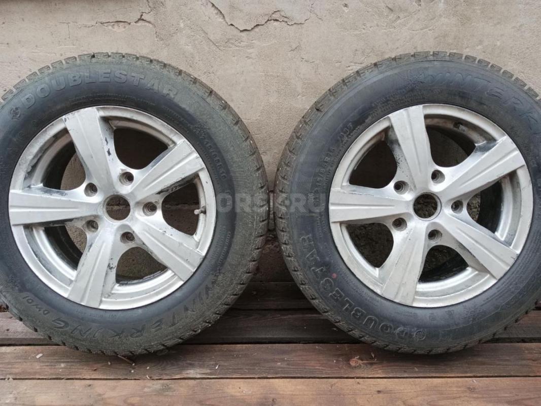 продам Doublestar Winterking китайскую шипованую резину 4 штуки на литых дисках 215/65/16 стояла на - Орск