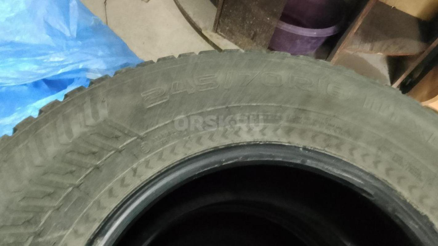 Продам шипованную резину 245/70/16 nokian hakapellite - Орск