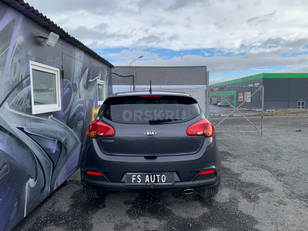 В продаже KIA CEED 2013 год в идеальном техническом и внешнем состоянии. - Орск