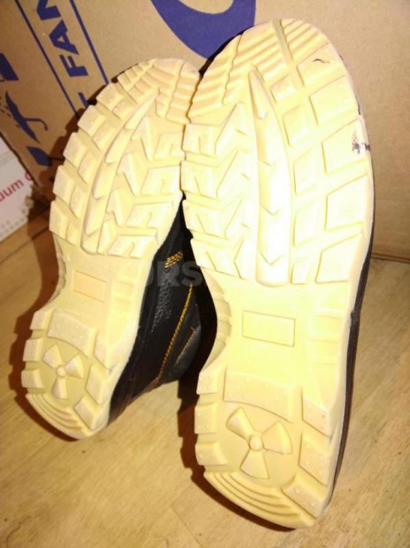 Продам рабочие ботинки р 41- 42 новые. - Орск