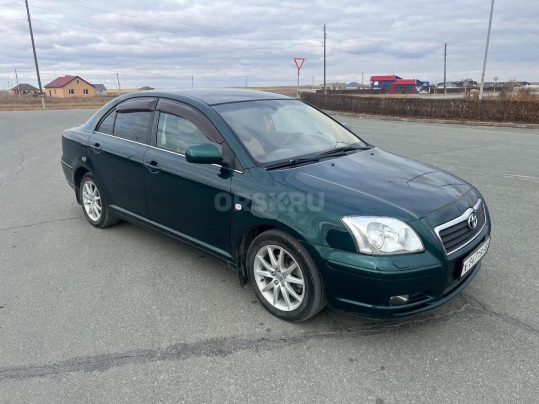 Продам Toyota AVENSIS 2004гв в отличном состоянии, 5 хозяев, сигнализация с автозапуск, резина зимня - Новоорск