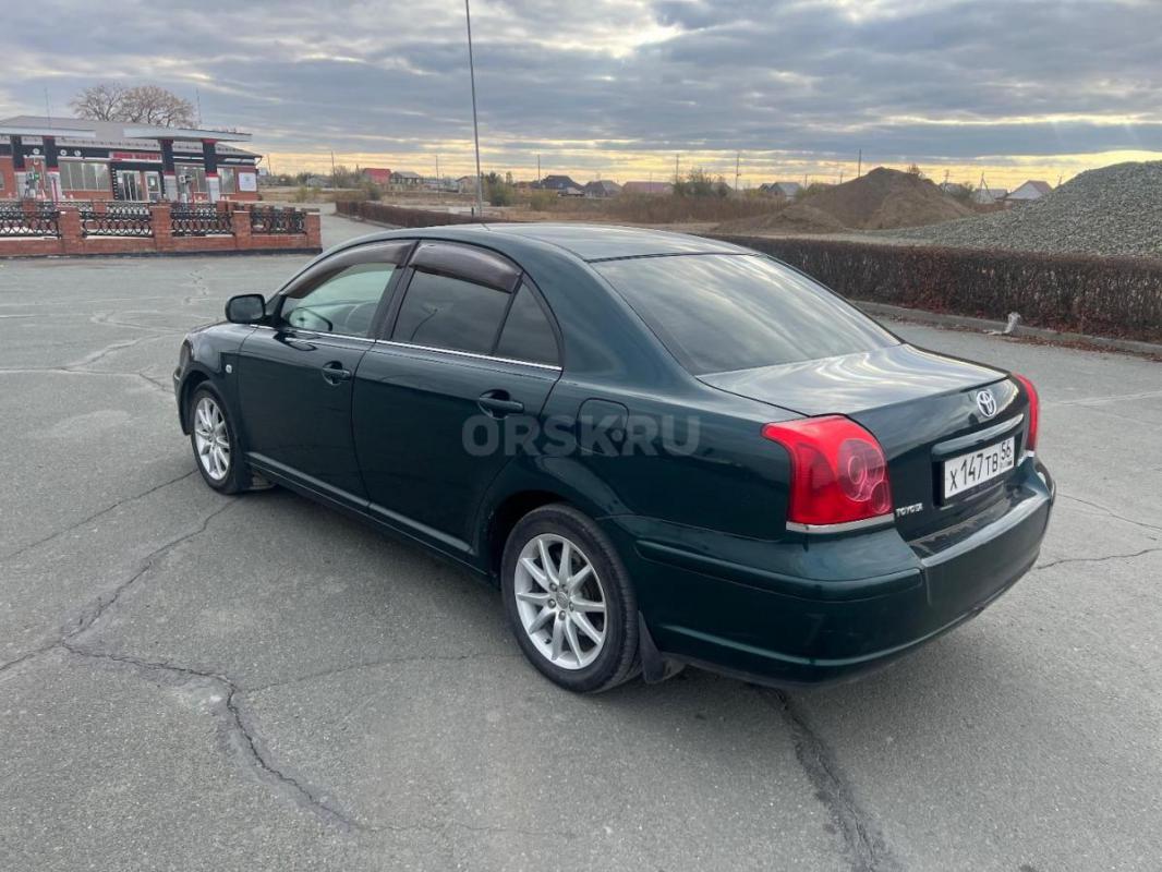 Продам Toyota AVENSIS 2004гв в отличном состоянии, 5 хозяев, сигнализация с автозапуск, резина зимня - Новоорск