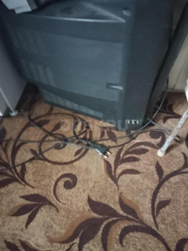 Продам два телевизора (один рабочий, другой наполовину) на запчасти без пультов по 200 рублей за шту - Орск