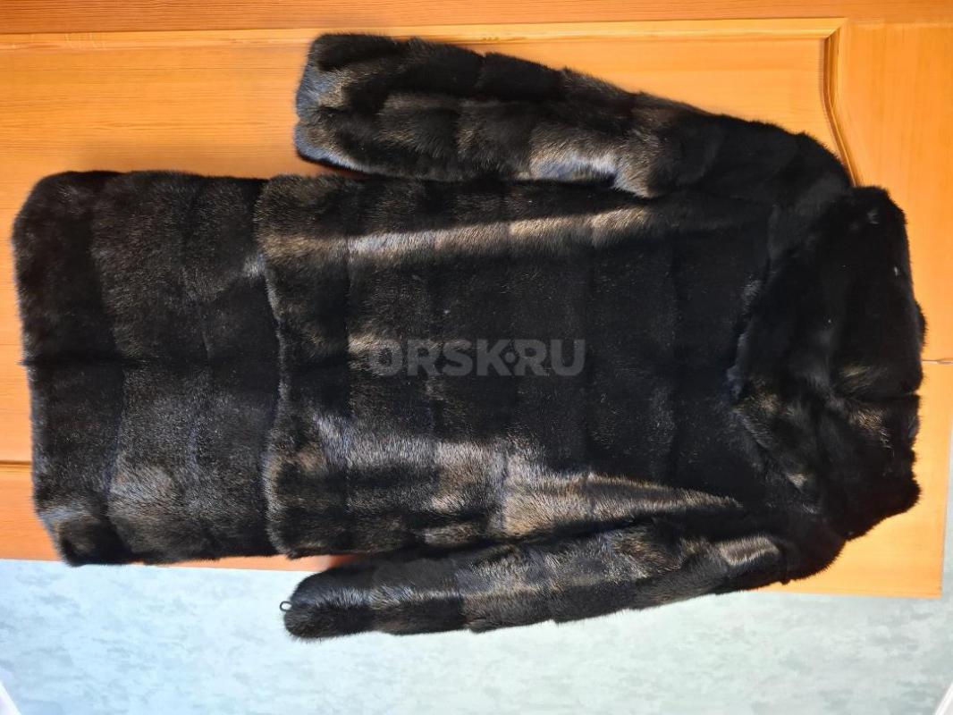 Срочно продам норковую шубу-автоледи,полная длина 100см, нижняя часть отстегивается, длина становитс - Орск