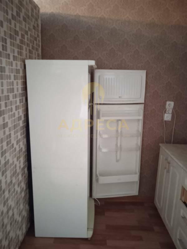 В комнате остается кухонный гарнитур, установлена раковина ( горячая и холодная вода) и вывод под ст - Оренбург