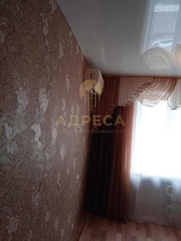 В комнате остается кухонный гарнитур, установлена раковина ( горячая и холодная вода) и вывод под ст - Оренбург
