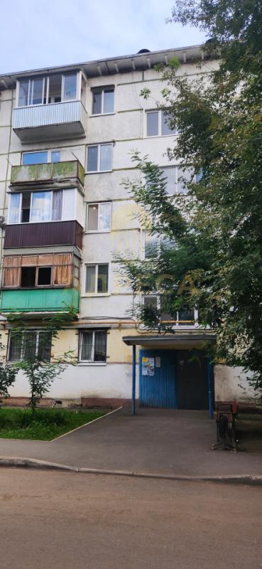 Продается уютная 2-комнатная квартира с изолированными комнатами и окнами на две стороны. - Оренбург
