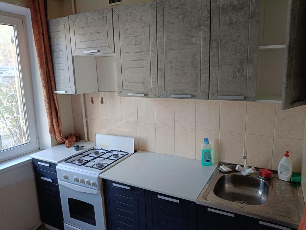 Уютная теплая квартира все в шаговой доступности, аренда 10000т + квартплата - Новотроицк