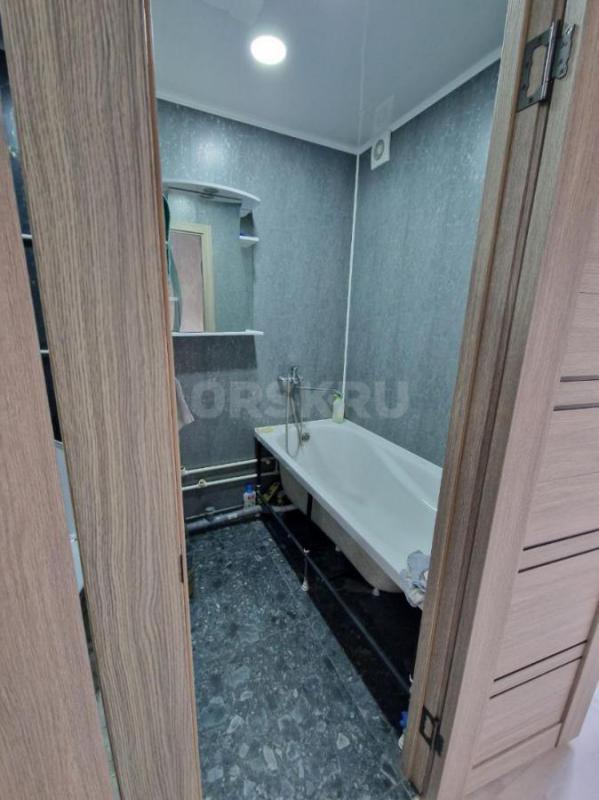 Продается 4-комнатная квартира на 4 этаже по адресу ул Пацаева 11 (ост. - Орск