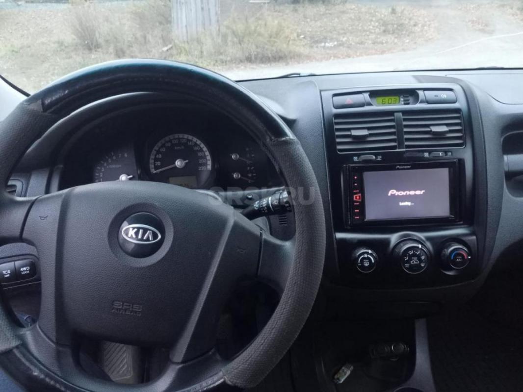 Kia Sportage 2007года (поколение 2)

Пробег-279000 тыс.

2-е. - Гай