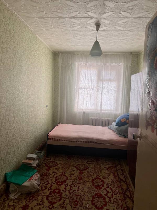 Продам просторную квартиру - Новотроицк