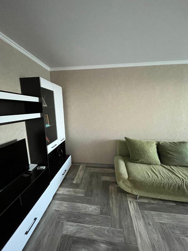 Продаётся однокомнатная квартира улучшенной планировки, в лучшем районе города, в шаговой доступност - Новотроицк