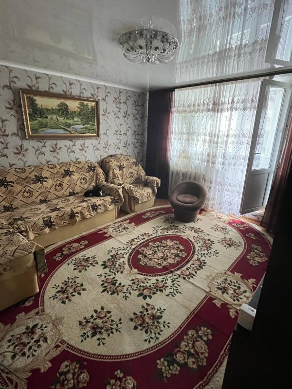 Срочно продаëтся 3-х комнатная (улучшенной планировки). - Новотроицк