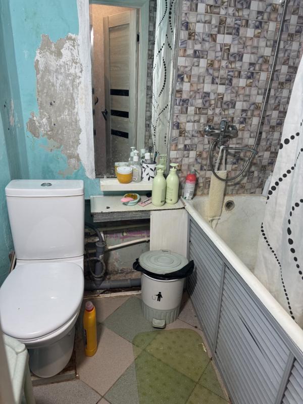 Продам 1- ую квартиру по ул. - Новотроицк