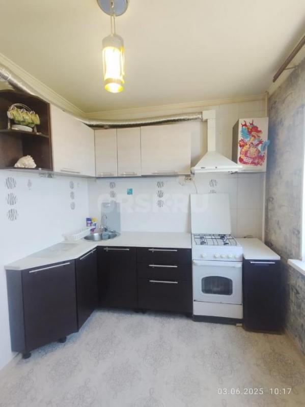 Продам долю в квартире 2-х комнатной улучшенной планировке. - Орск