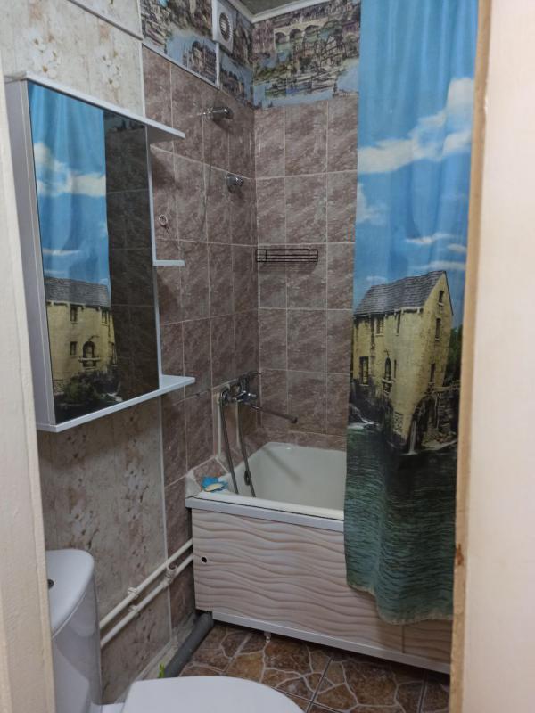 Продаётся  светлая и уютная однокомнатная квартира просто вьезжай и живи без вложений, г. - Новотроицк