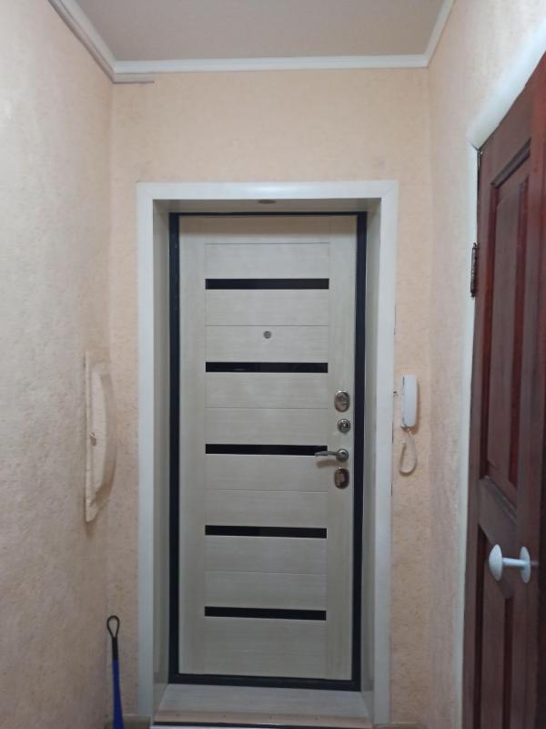 Продаётся  светлая и уютная однокомнатная квартира просто вьезжай и живи без вложений, г. - Новотроицк