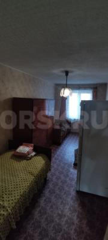 Продам двухкомнатную квартиру, расположенную на 3-м этаже пятиэтажного панельного дома по ул. - Орск