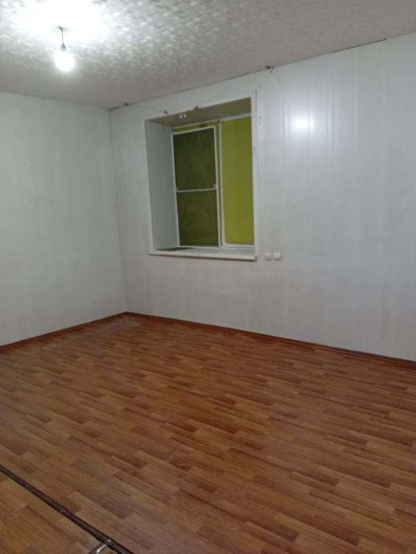 Напротив площадка (бывший кинотеатр Экран) - Новотроицк