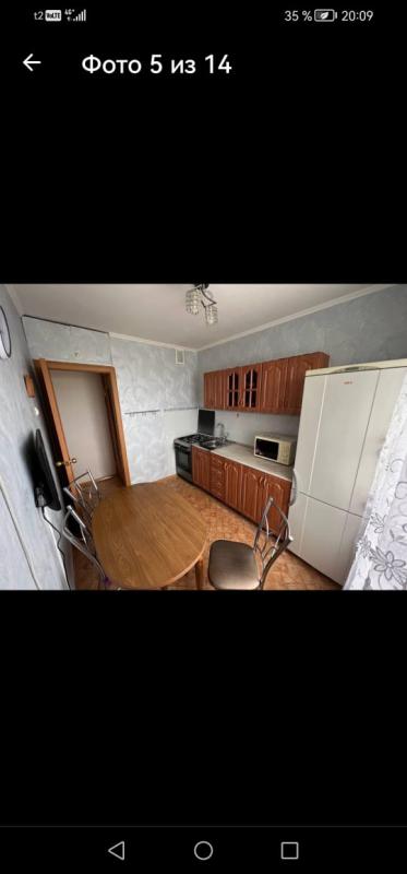 Продам 3 комнатную квартиру улучшенной планировки, вся инфраструктура рядом школа, детский сад, поли - Орск