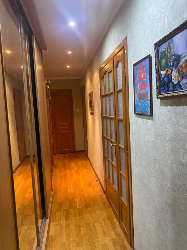 ПРОДАЕТСЯ ПРЕКРАСНАЯ 3Х-КОМНАТНАЯ КВАРТИРА В КИРПИЧНОМ ДОМЕ СОВРЕМЕННОЙ ПОСТРОЙКИ  С УЛУЧШЕННОЙ ПЛАН - Новотроицк