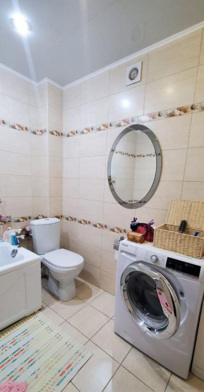 Просторная и уютная квартира ждет новых владельцев!

🌿 Предлагается: просторная трехкомнатная квар - Гай